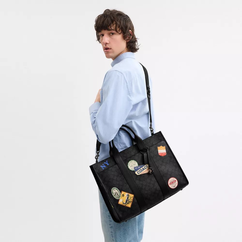 Τσάντα Wesley Shopper από Signature Canvas με ετικέτες