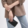 Τσαντάκι χειρός με φερμουάρ στη γωνία από Signature Jacquard