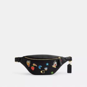 Τσαντάκι ζώνης Disney X Coach Charter 7 με τύπωμα αυτοκόλλητων