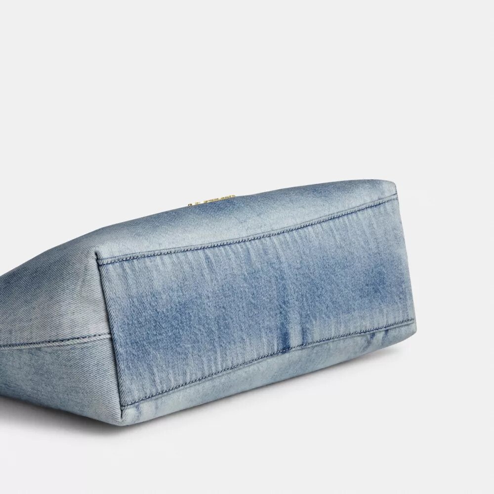 Τσάντες Ώμου Laurel σε Loved Denim με Γούρια